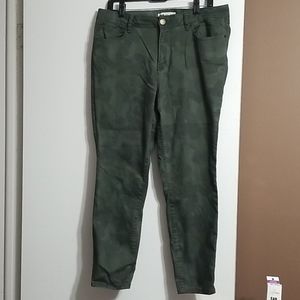 green camo skinmy jeans